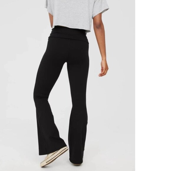 NWT - OFFLINE by Aerie Hugger Foldover Flare Legging – Black | Size XXS - Picture 2 of 11